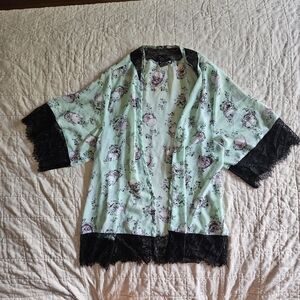 Hot Topic skull shawl (1225)